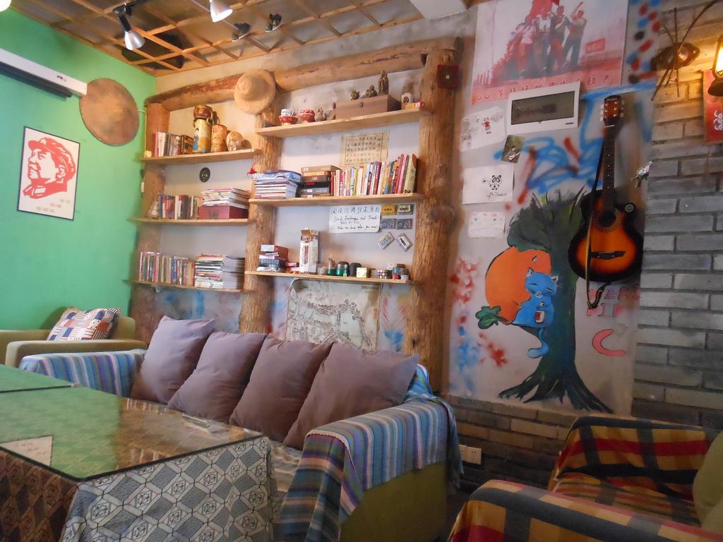 Yangshuo Travellers Land Youth Hostel Exterior photo